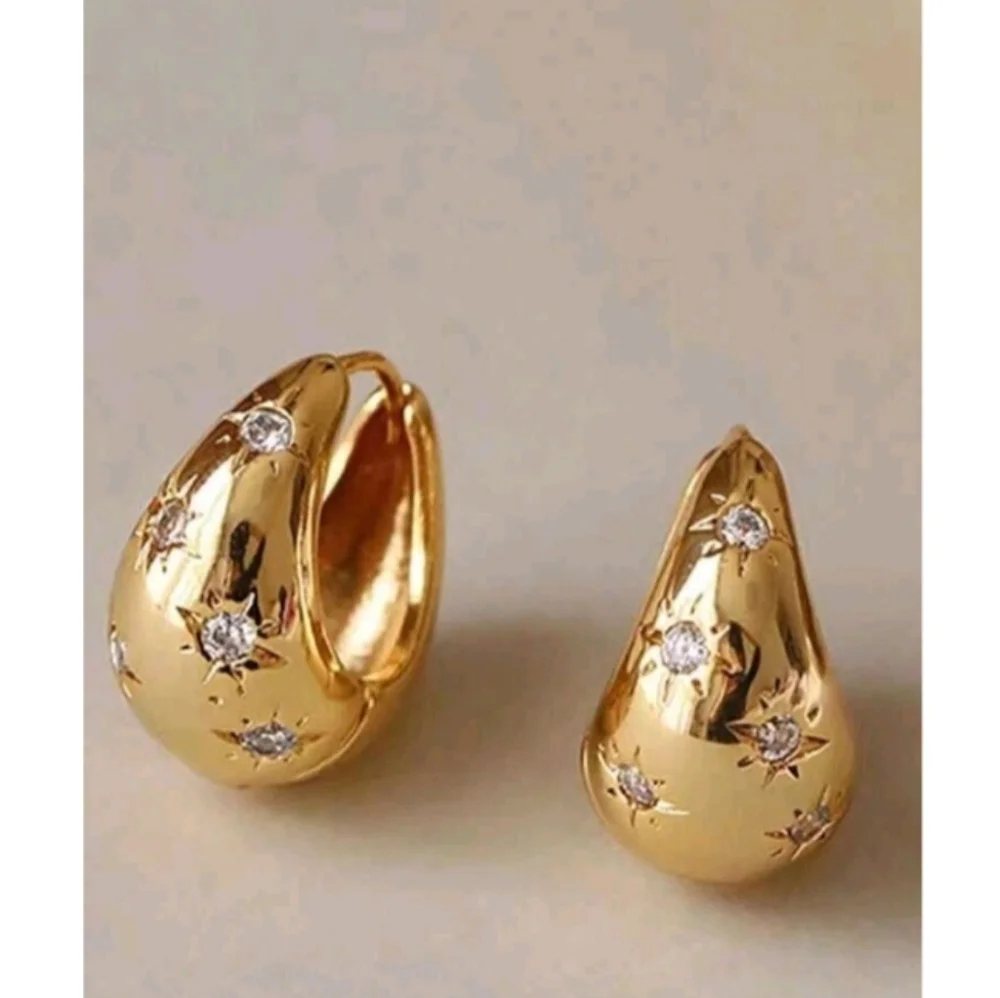 NEW! Anthropologie Celestial Diamond Stars Huggie Hoop Gold Earrings - Picture 1 of 3